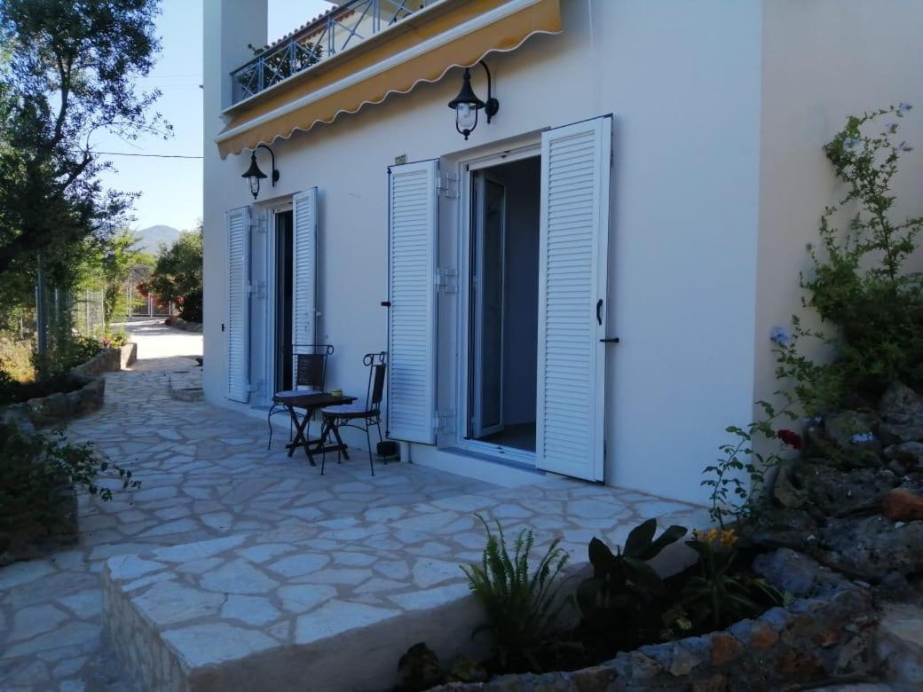 Appartement In Olive Groove House Peloponnesos Western Mani Kalianeika Bagian luar foto