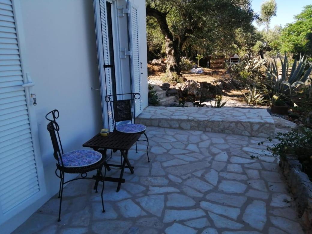 Appartement In Olive Groove House Peloponnesos Western Mani Kalianeika Bagian luar foto