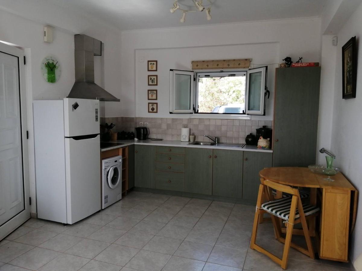 Appartement In Olive Groove House Peloponnesos Western Mani Kalianeika Bagian luar foto